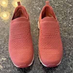 Women's Skechers Glide on oh so soft slip on sneakers- Pink Glitter